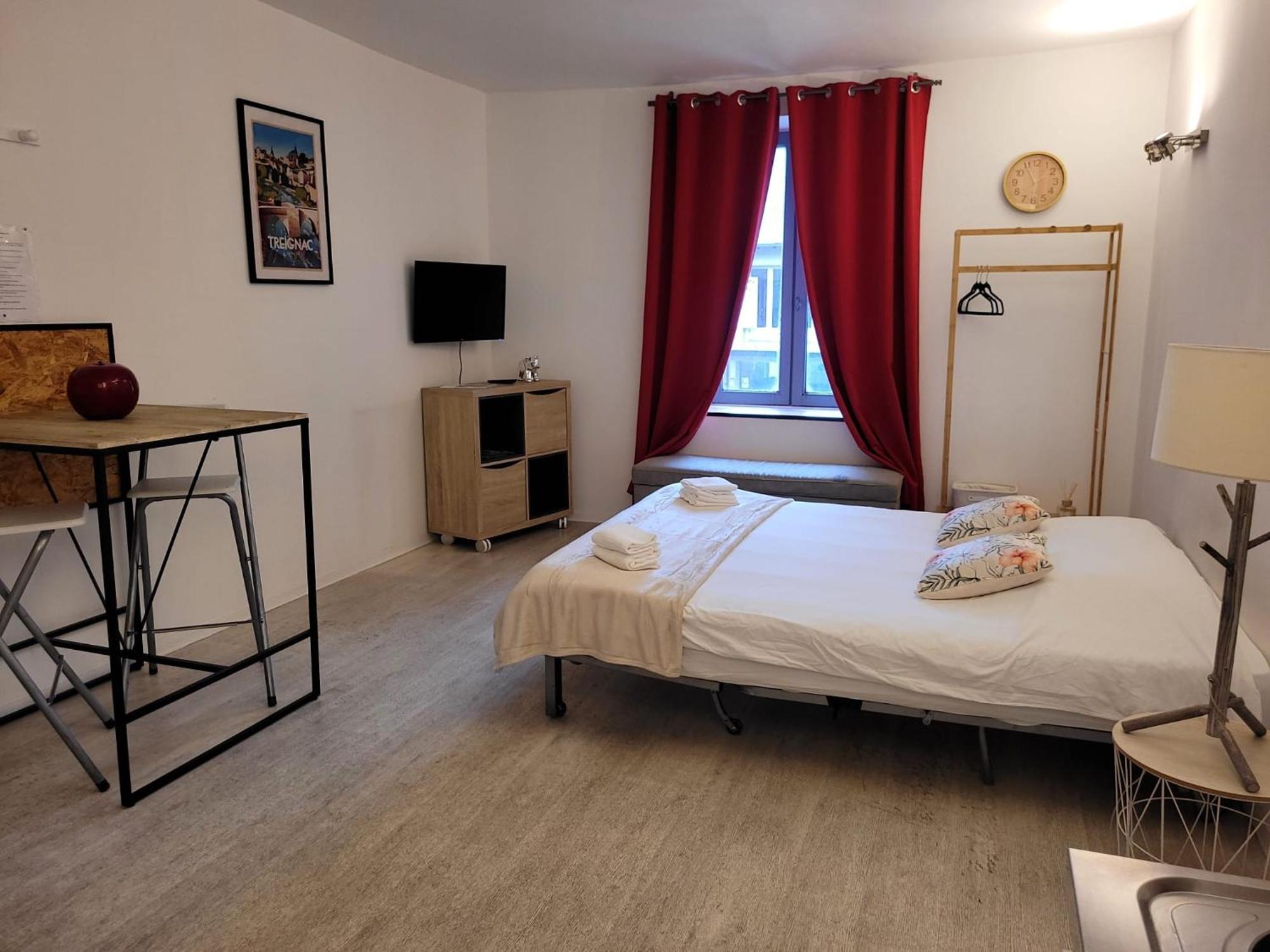 Residence Le 09 Uzerche Ngoại thất bức ảnh