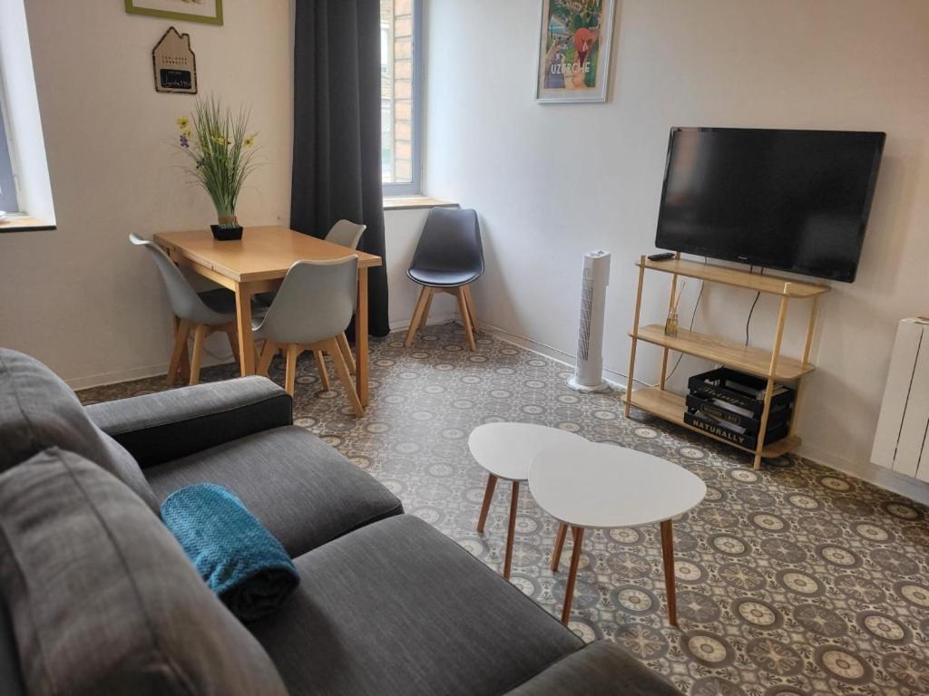 Residence Le 09 Uzerche Ngoại thất bức ảnh